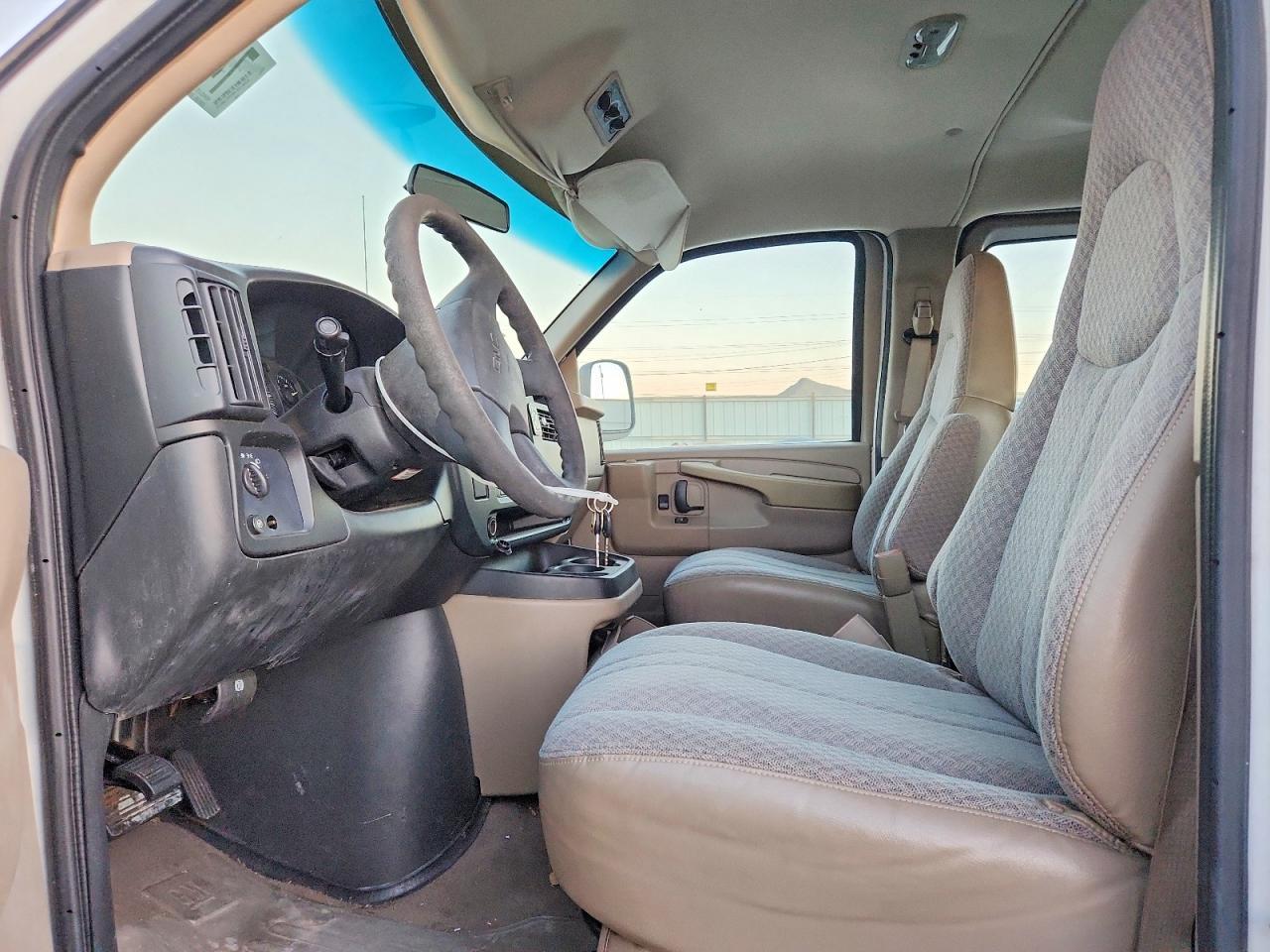 2003 GMC Savana G2500