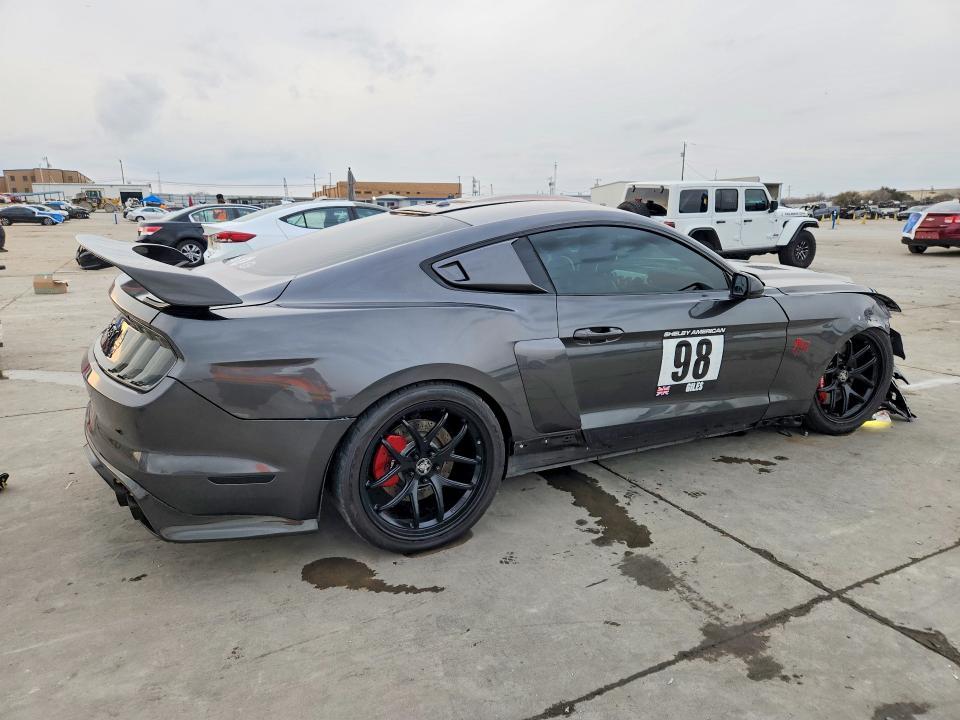 2017 Ford Mustang gt