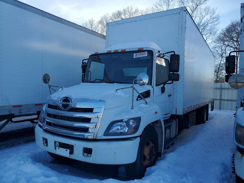 2017 Hino 268 BOX Truck