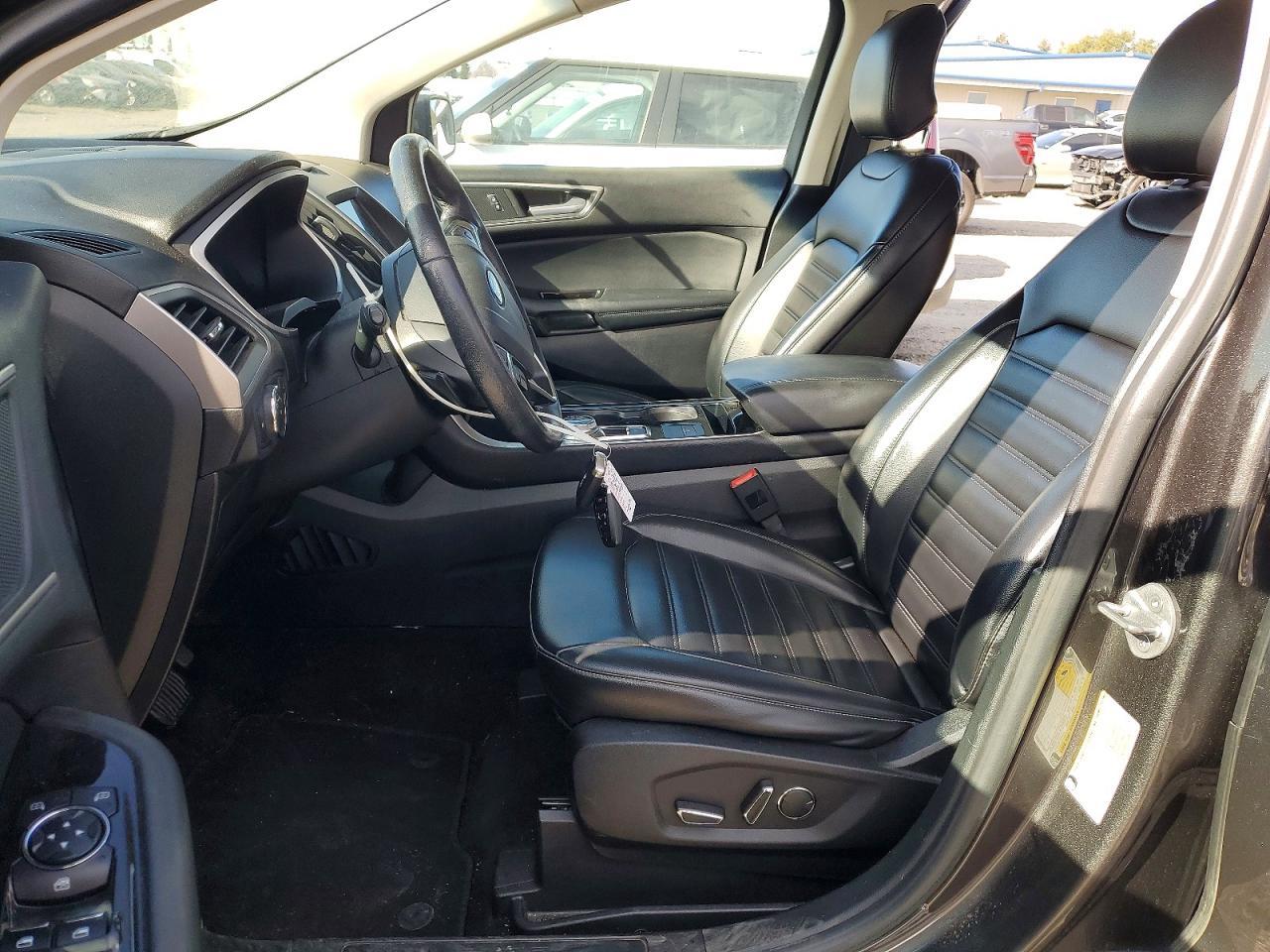 2019 Ford Edge sel