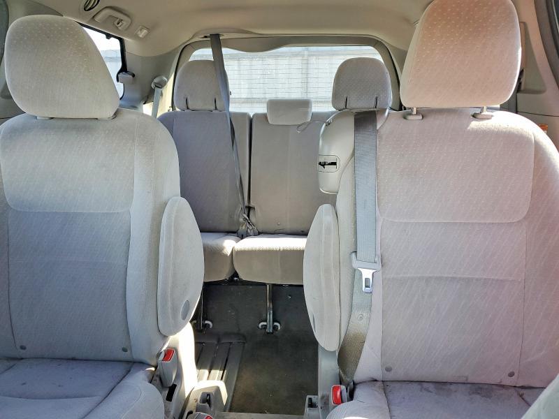 2017 Toyota Sienna le 8 Passenger