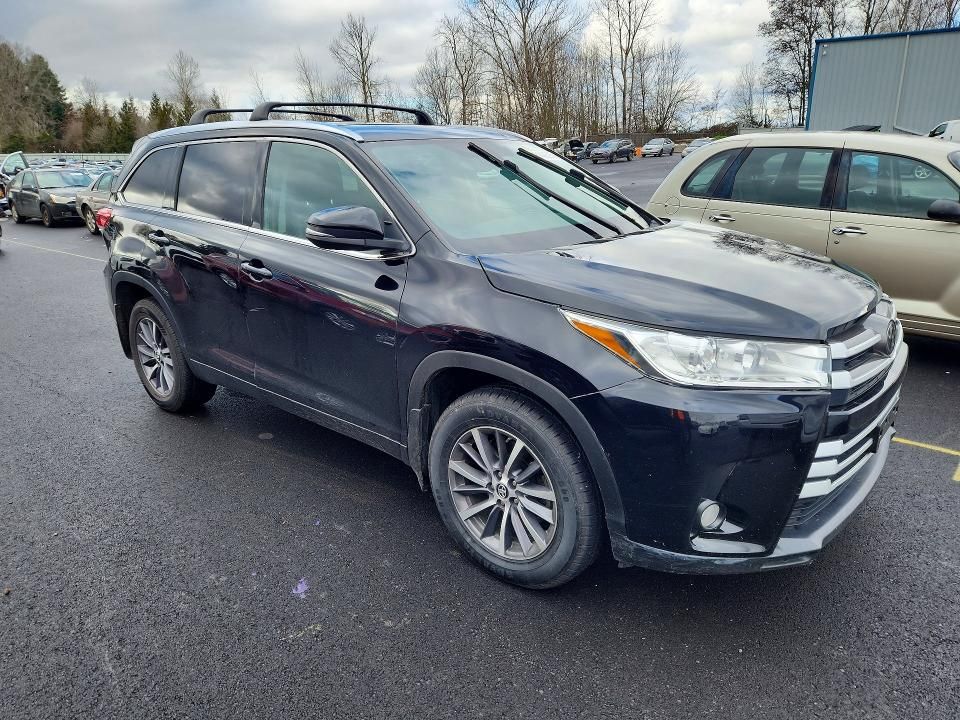 2019 Toyota Highlander se