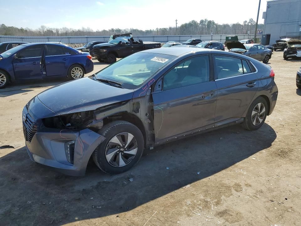 2017 Hyundai Ioniq Hybrid sel