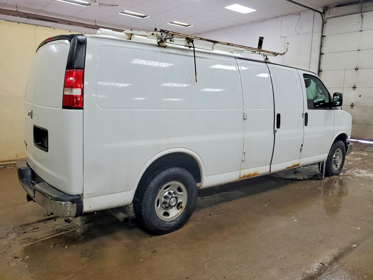 2016 Chevrolet Express 2500 Cargo Utility / Service Van