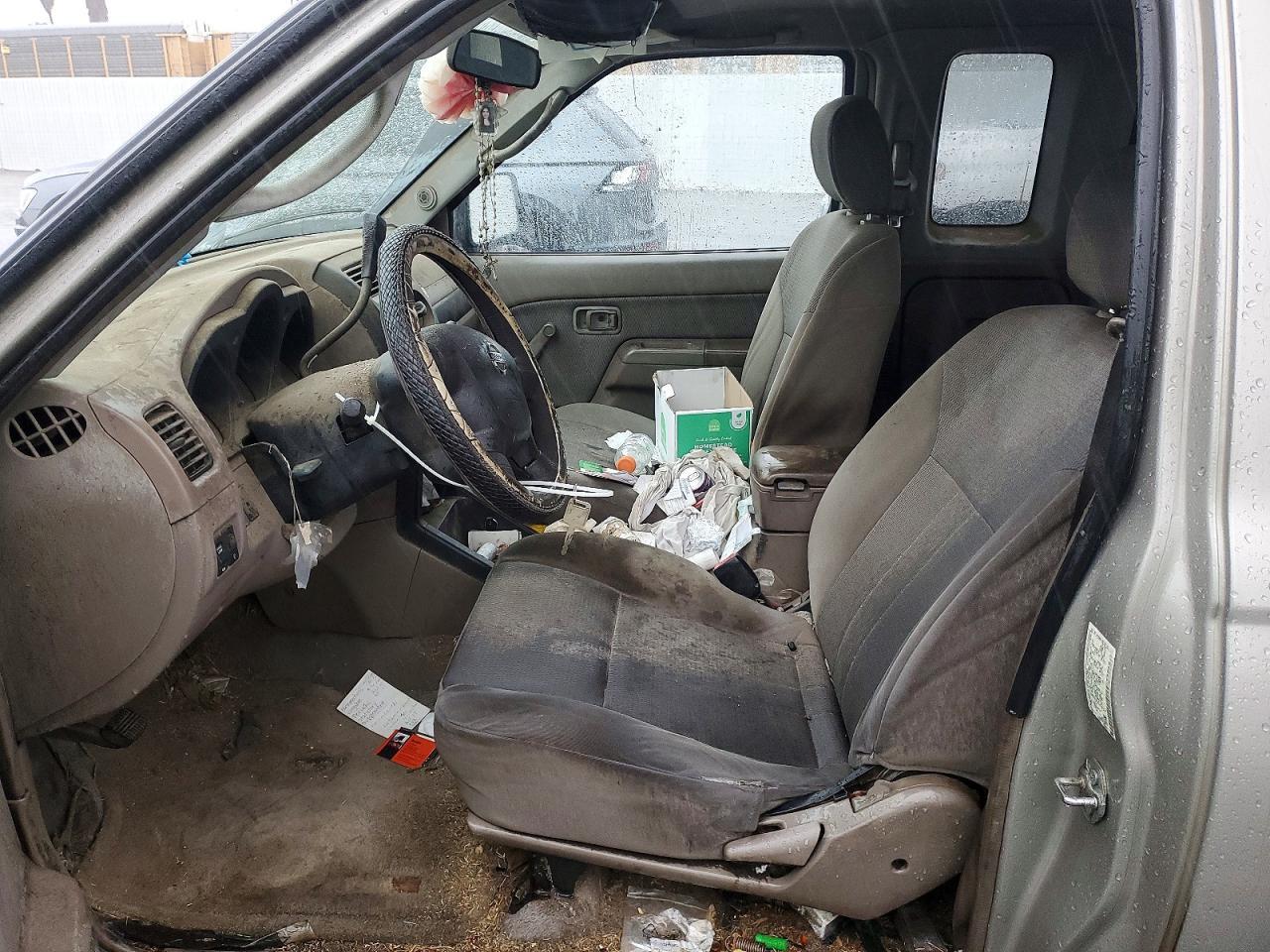 2003 Nissan Frontier King cab xe