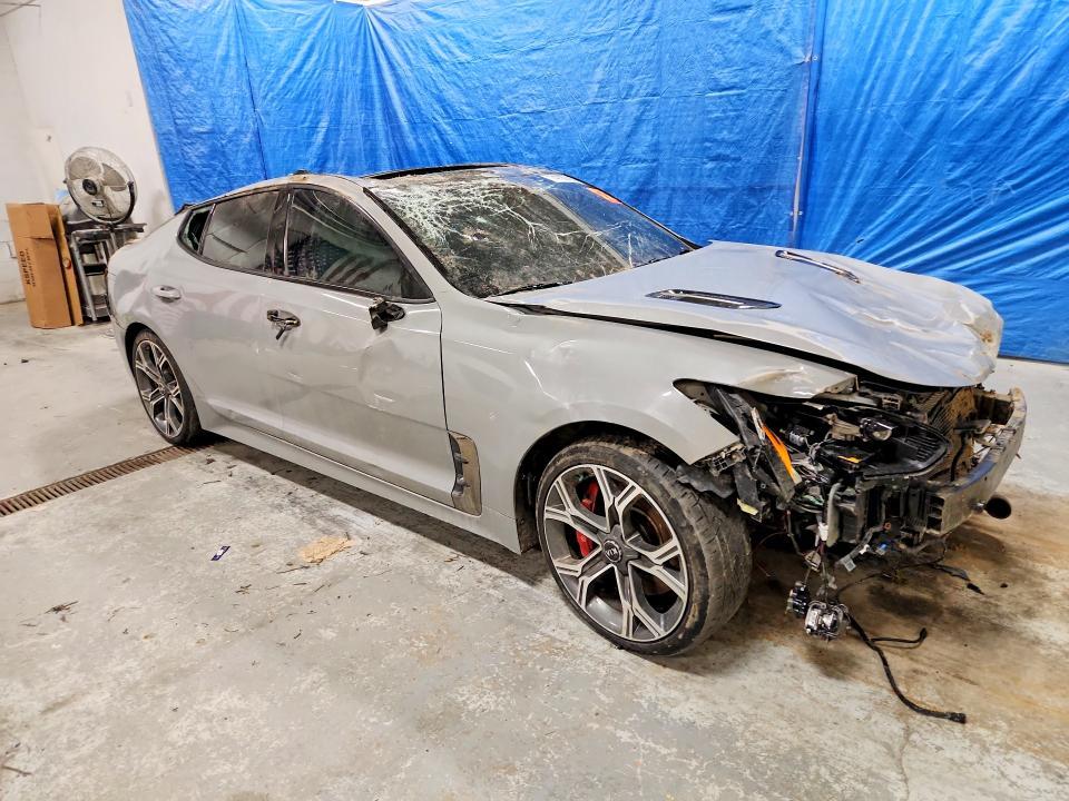 2019 KIA Stinger GT2