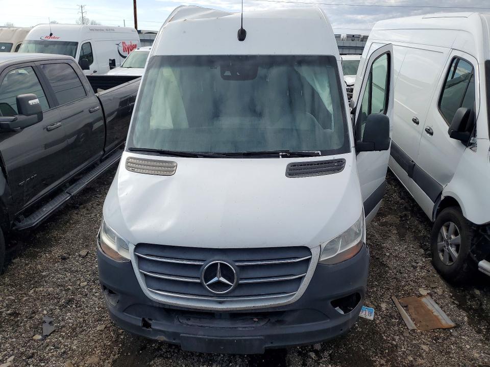2022 Mercedes-Benz Sprinter 2500
