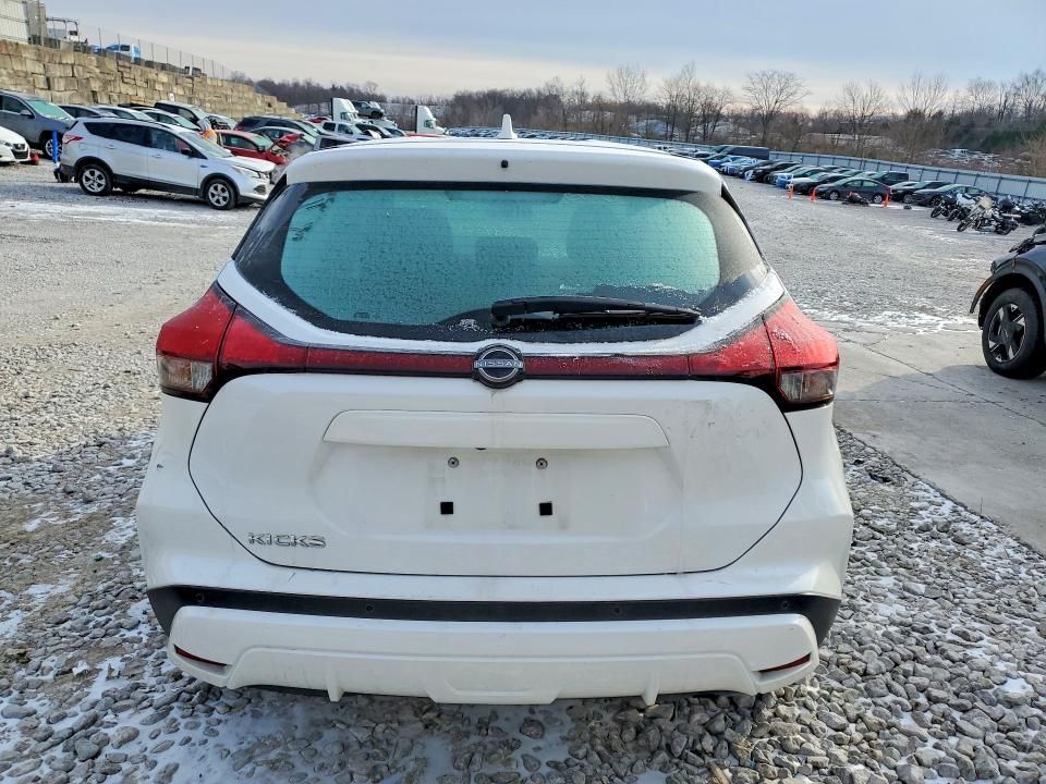 2023 Nissan Kicks s
