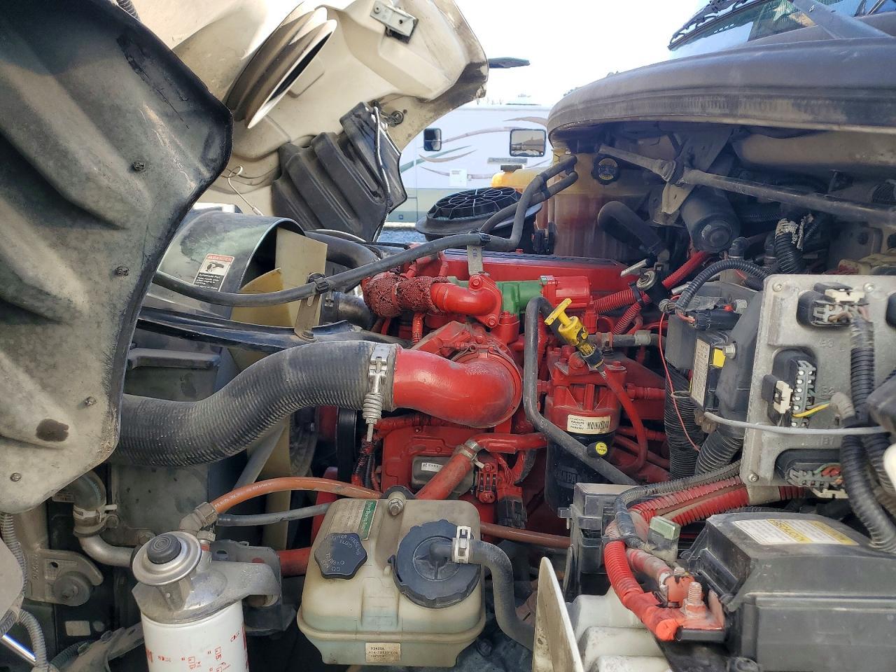 2015 Freigliner 2015 Freightliner Business Class M2 Cable Placer B