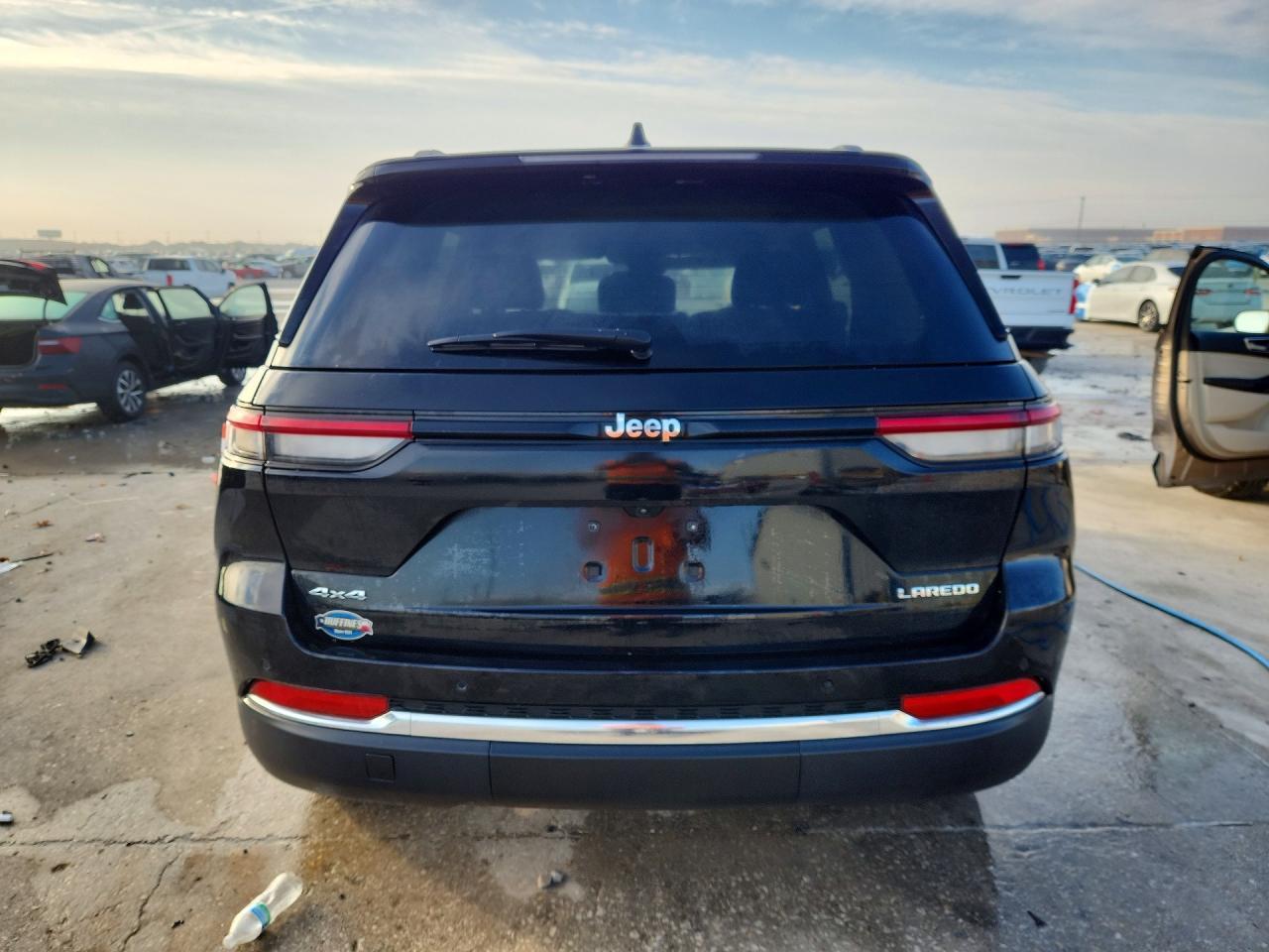 2023 Jeep Grand Cherokee Laredo
