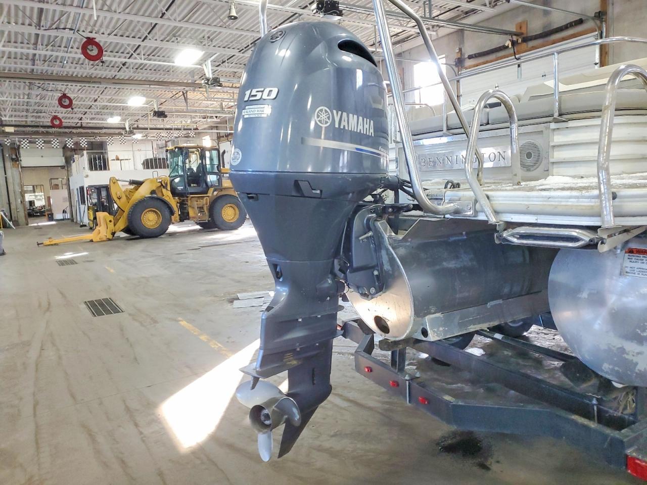 2021 Bennington Pontoon-Pontoon Boat