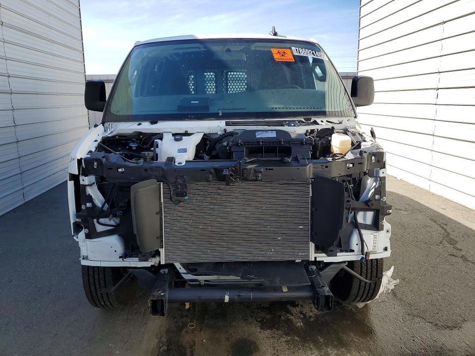 2025 GMC Savana Delivery van