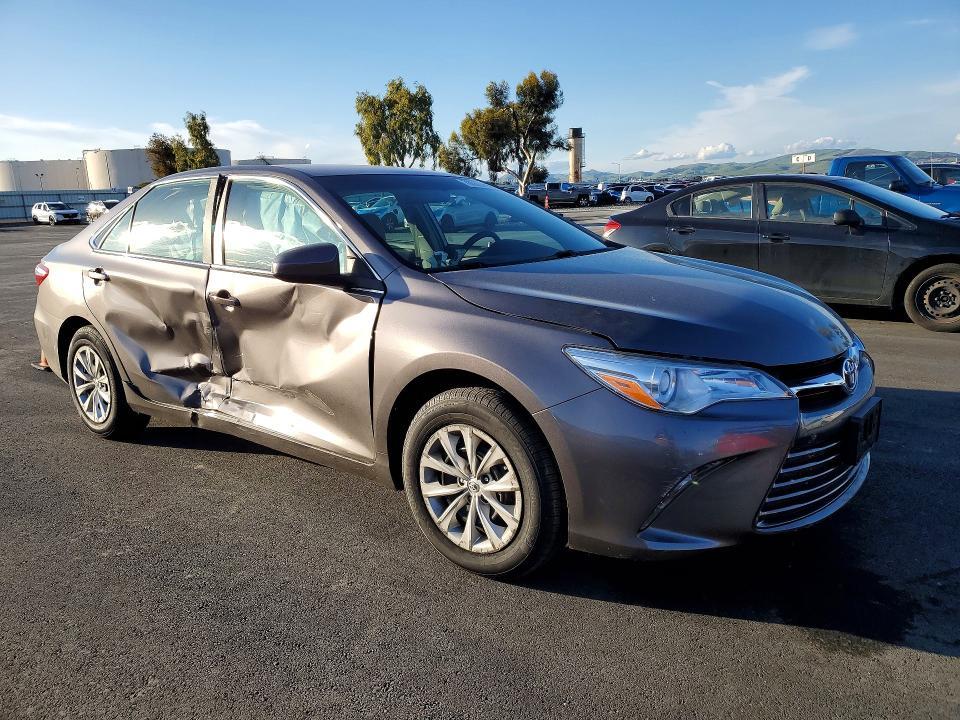 2017 Toyota Camry le