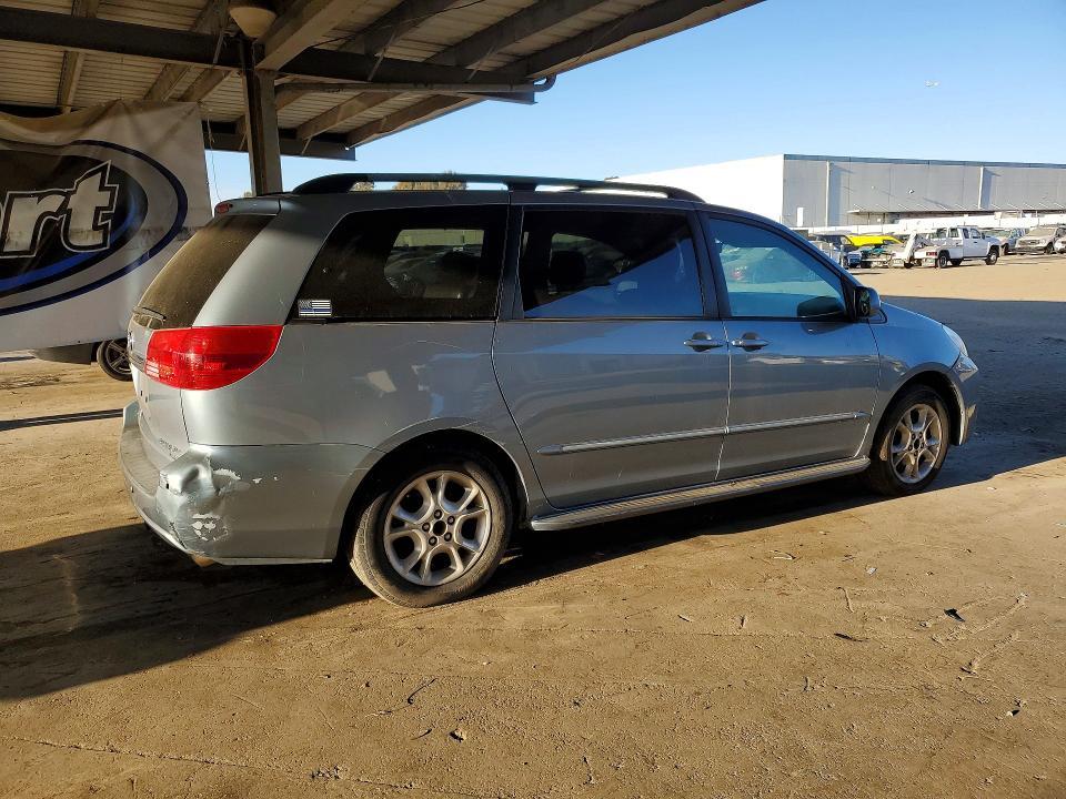 2004 Toyota Sienna xle Limited 7-passenger