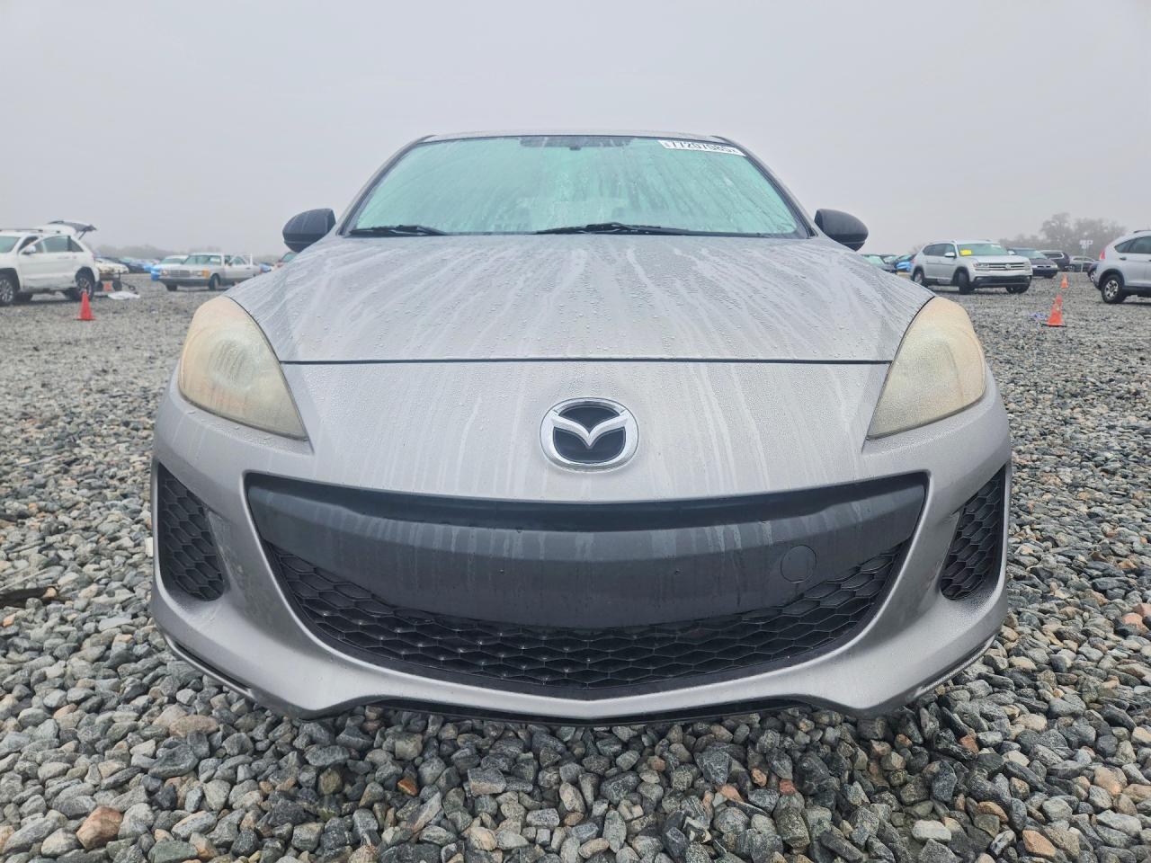 2013 Mazda 3 I