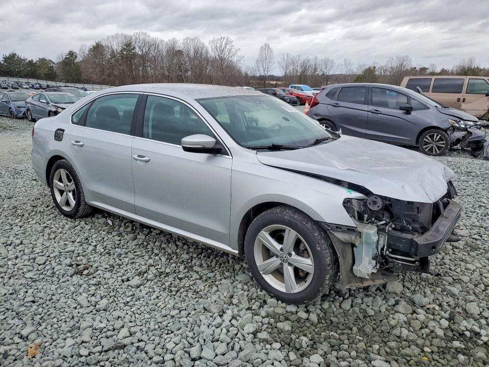 2013 Volkswagen Passat se