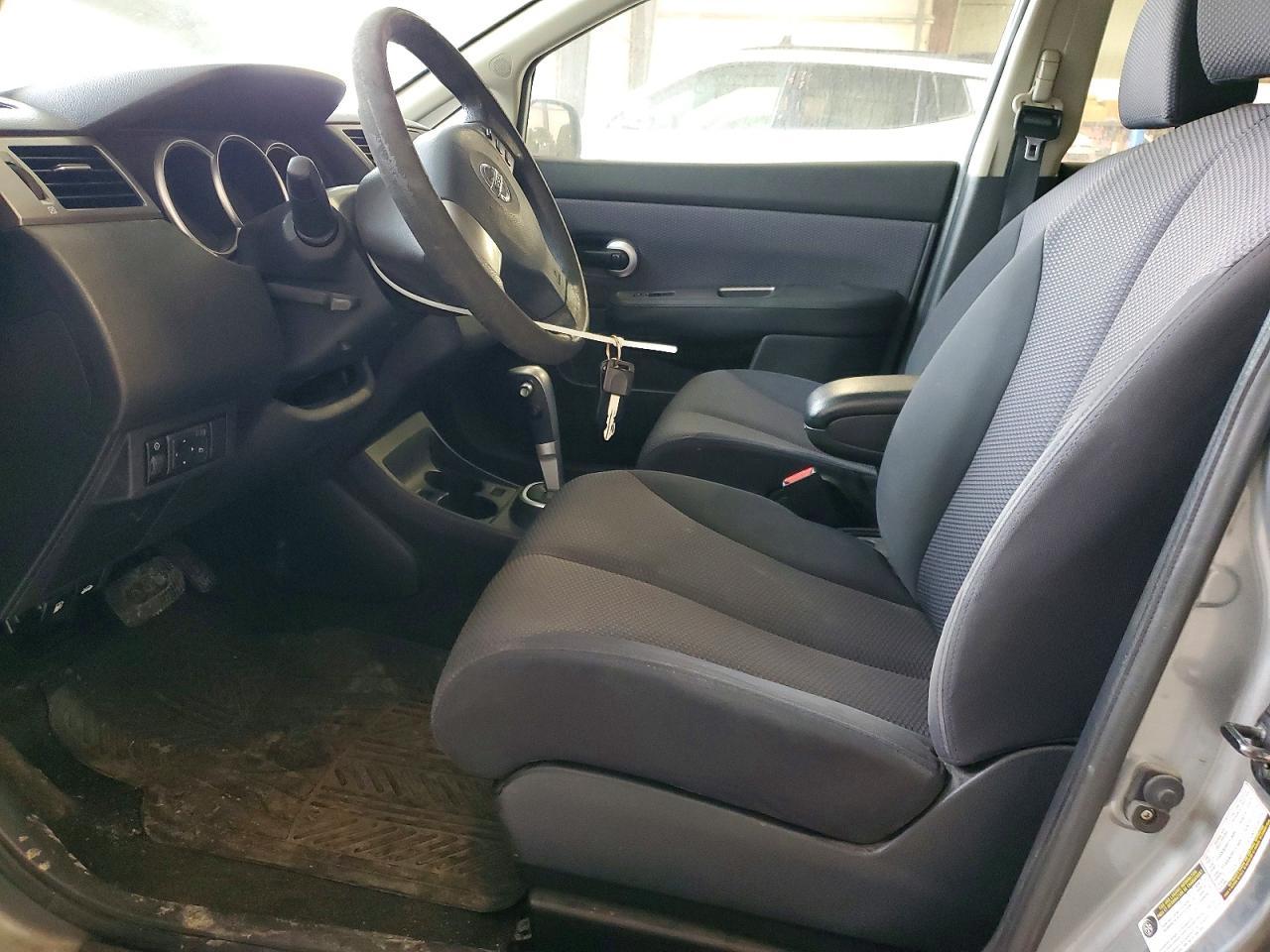 2009 Nissan Versa s