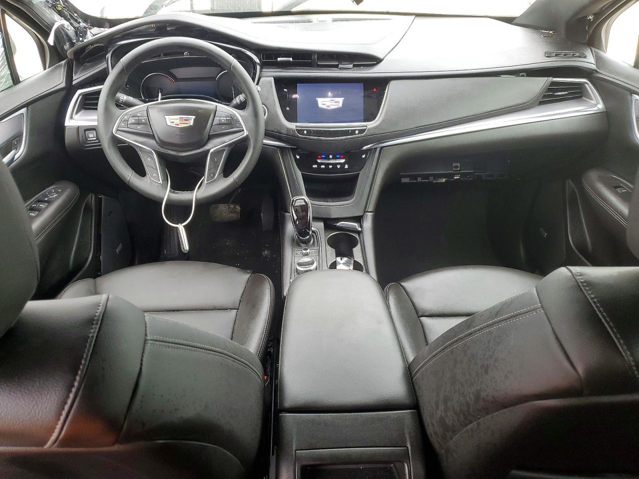 2025 Cadillac XT5 Luxury