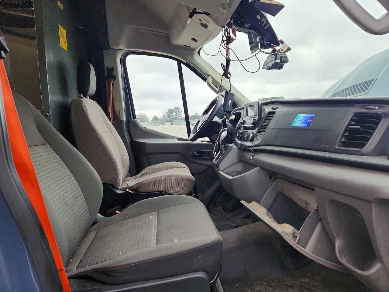 2020 Ford Transit 250 Delivery van