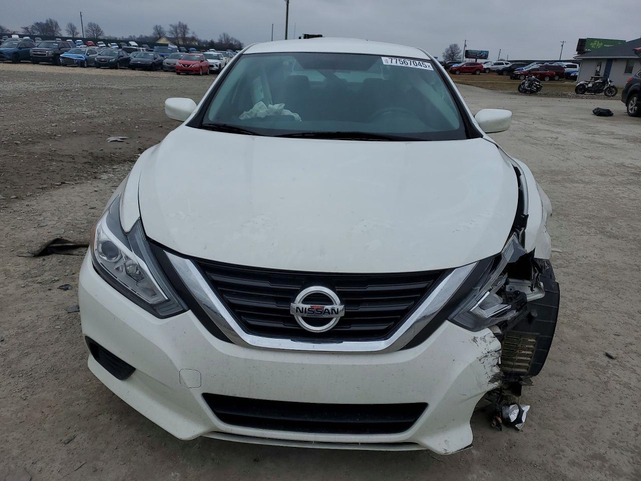 2017 Niss Altima