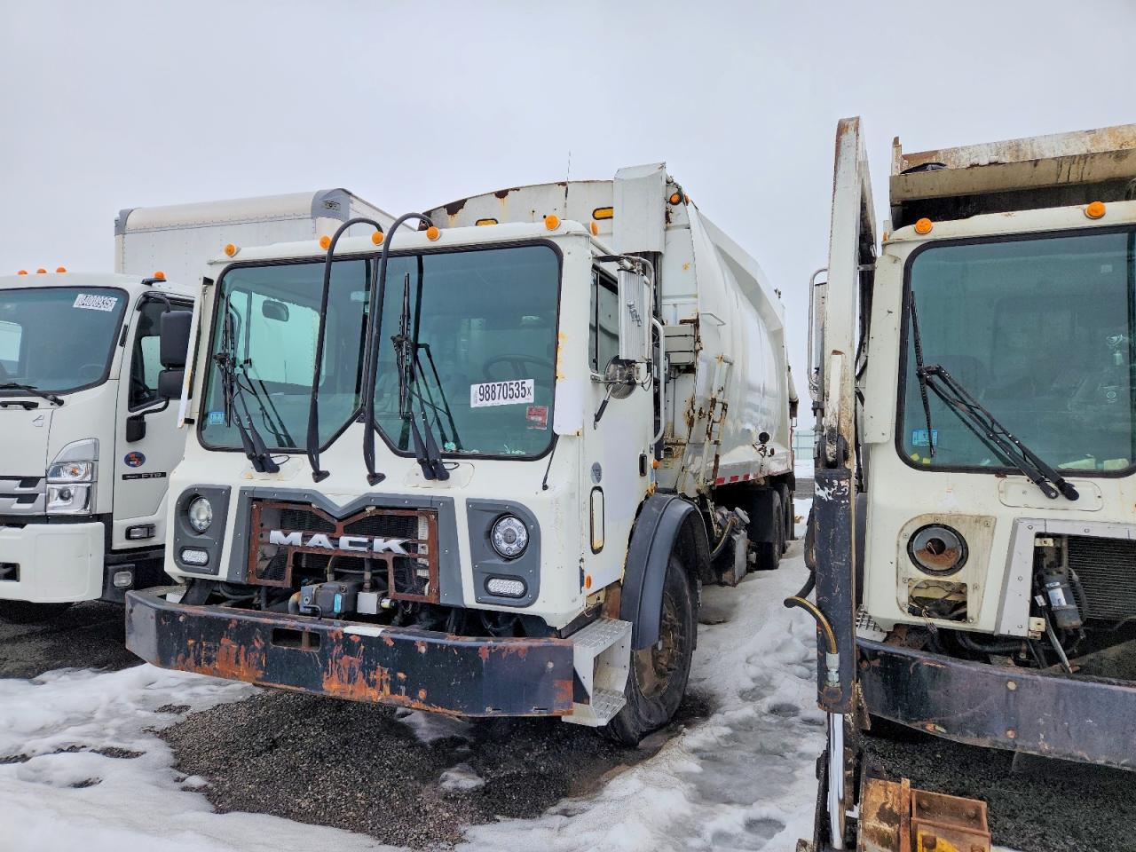 2013 Mack MRU613 Refuse Truck