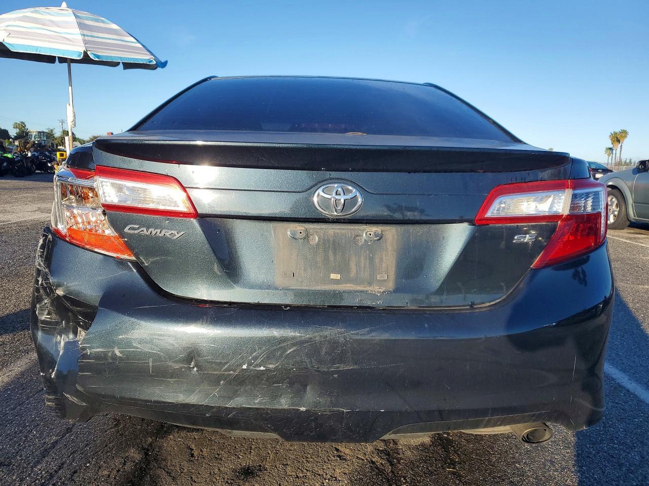2014 Toyota Camry se