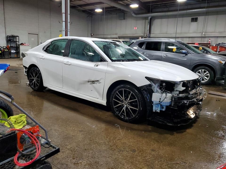 2022 Toyota Camry se