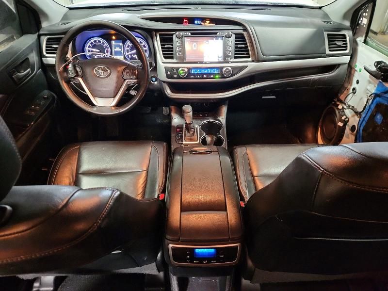 2017 Toyota Highlander se