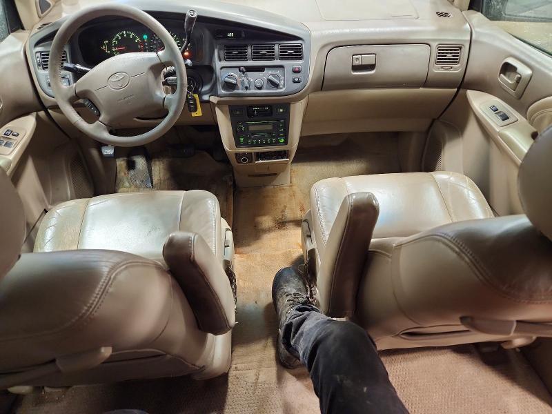 1999 Toyota Sienna xle