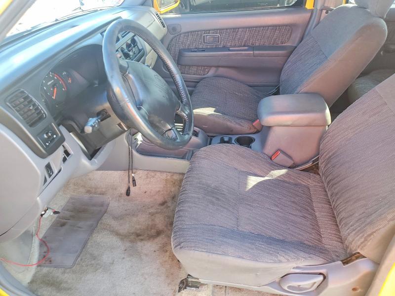 2000 Nissan Frontier XE