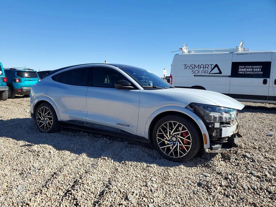 2023 Ford Mustang Mach-e gt
