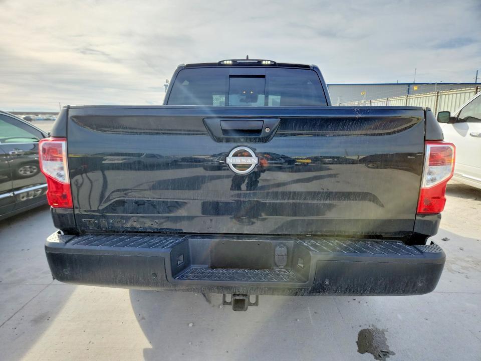 2023 Nissan Titan s