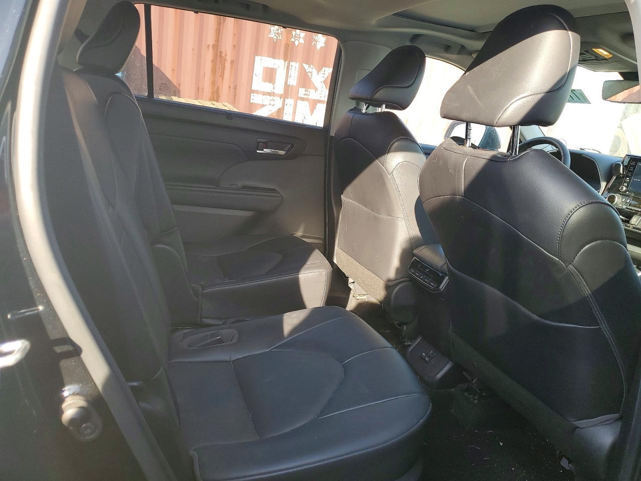 2022 Toyota Highlander Hybrid xle
