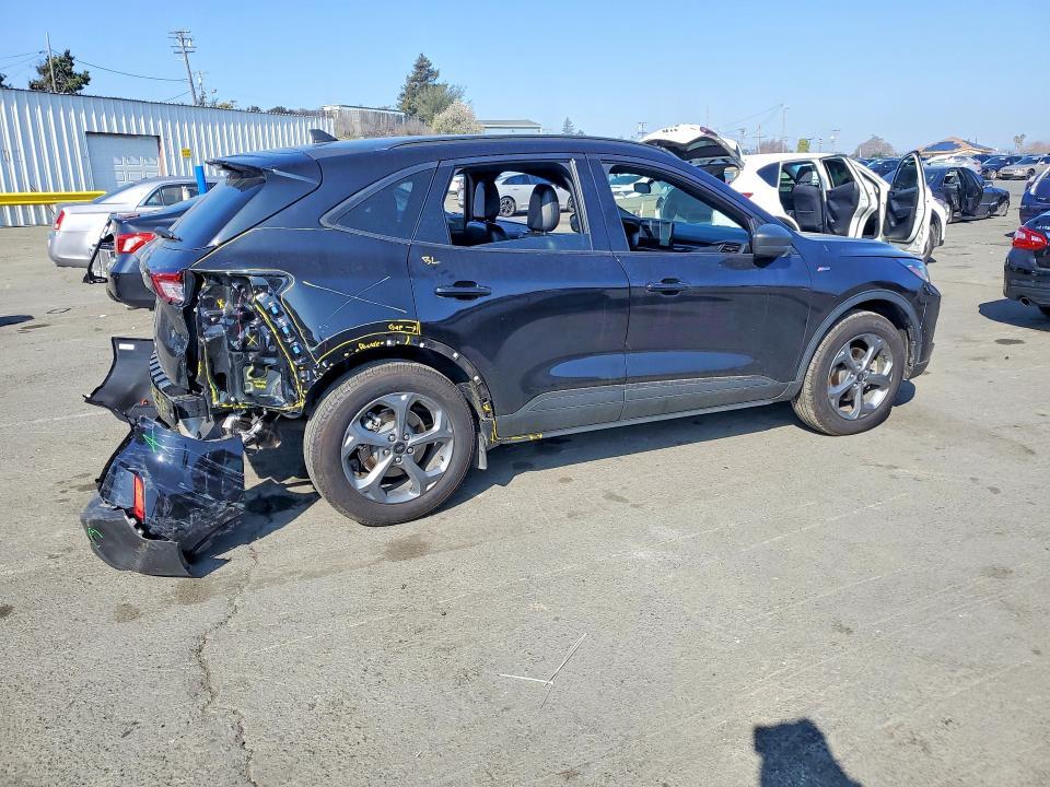 2025 Ford Escape st Line
