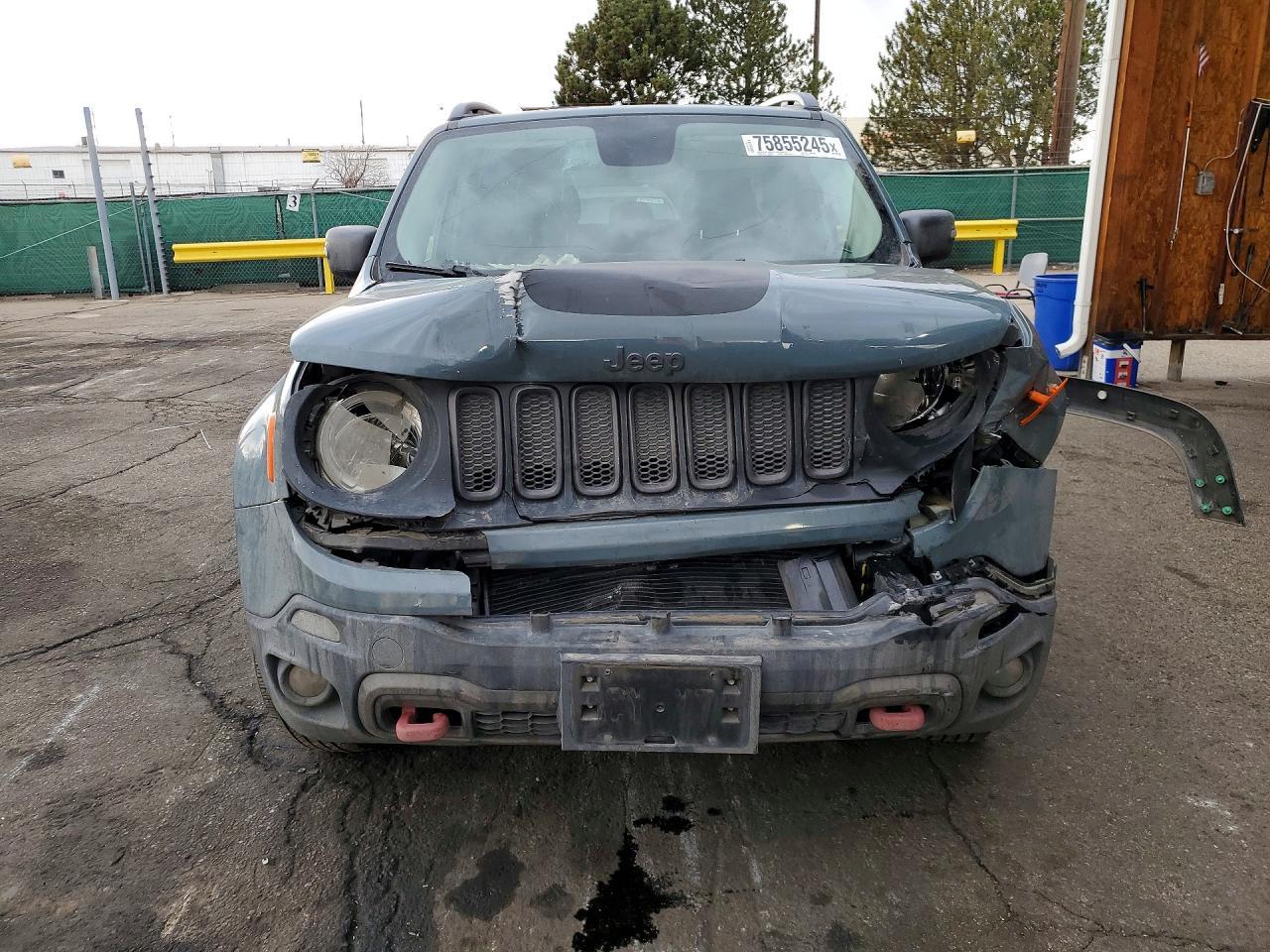 2015 Jeep Renegade Trailhawk