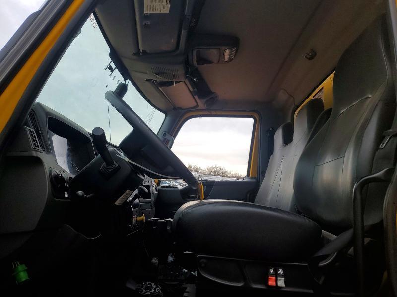2022 International MV607 BOX Truck