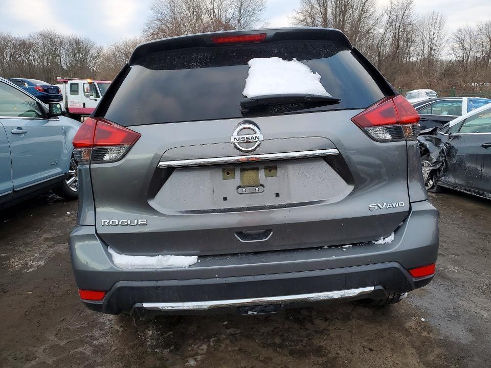 2018 Nissan Rogue sv