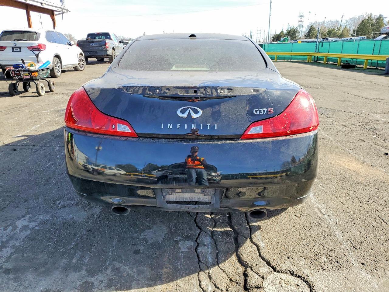 2009 Infiniti G37 Base