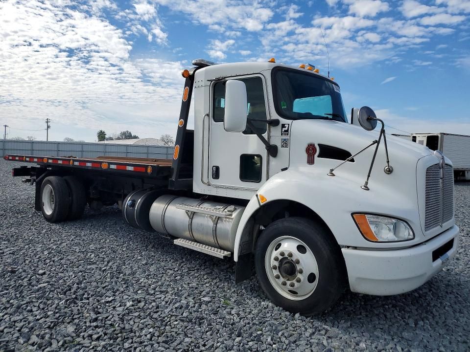 2015 Kenworth Constructi-flat bed Truck