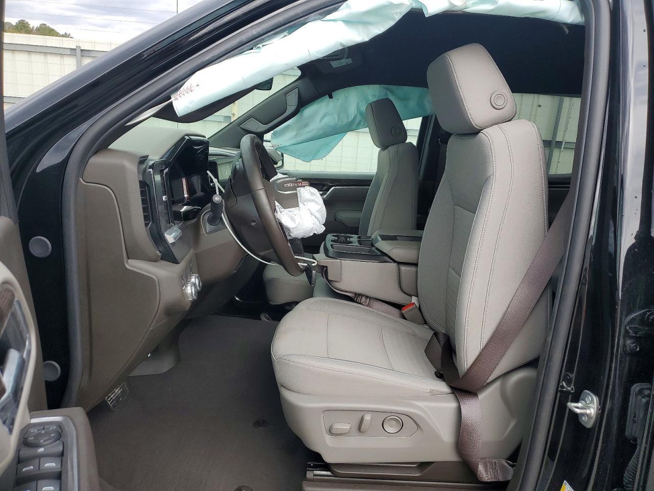 2025 GMC Sierra C1500 SLE