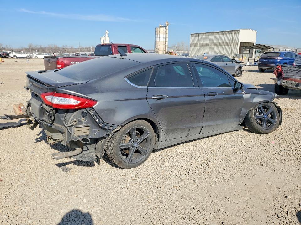 2016 Ford Fusion se