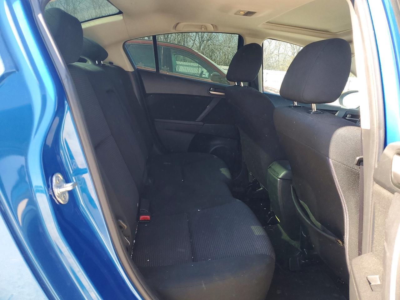 2012 Mazda 3 I