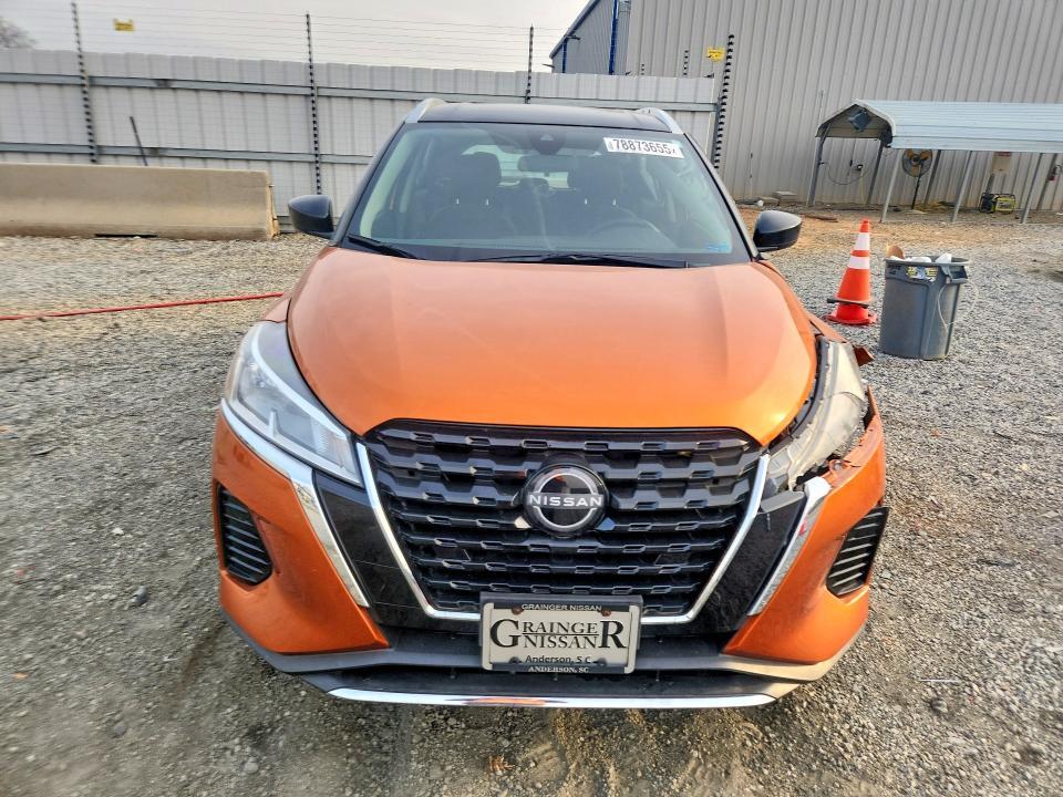 2023 Nissan Kicks sv