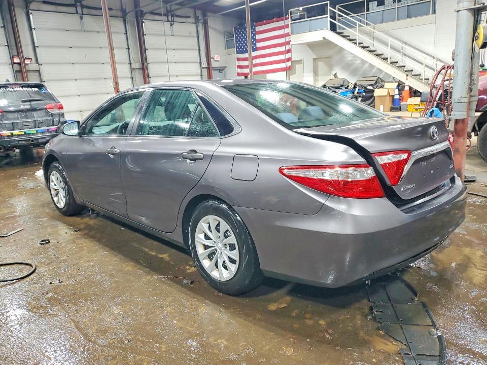 2015 Toyota Camry le