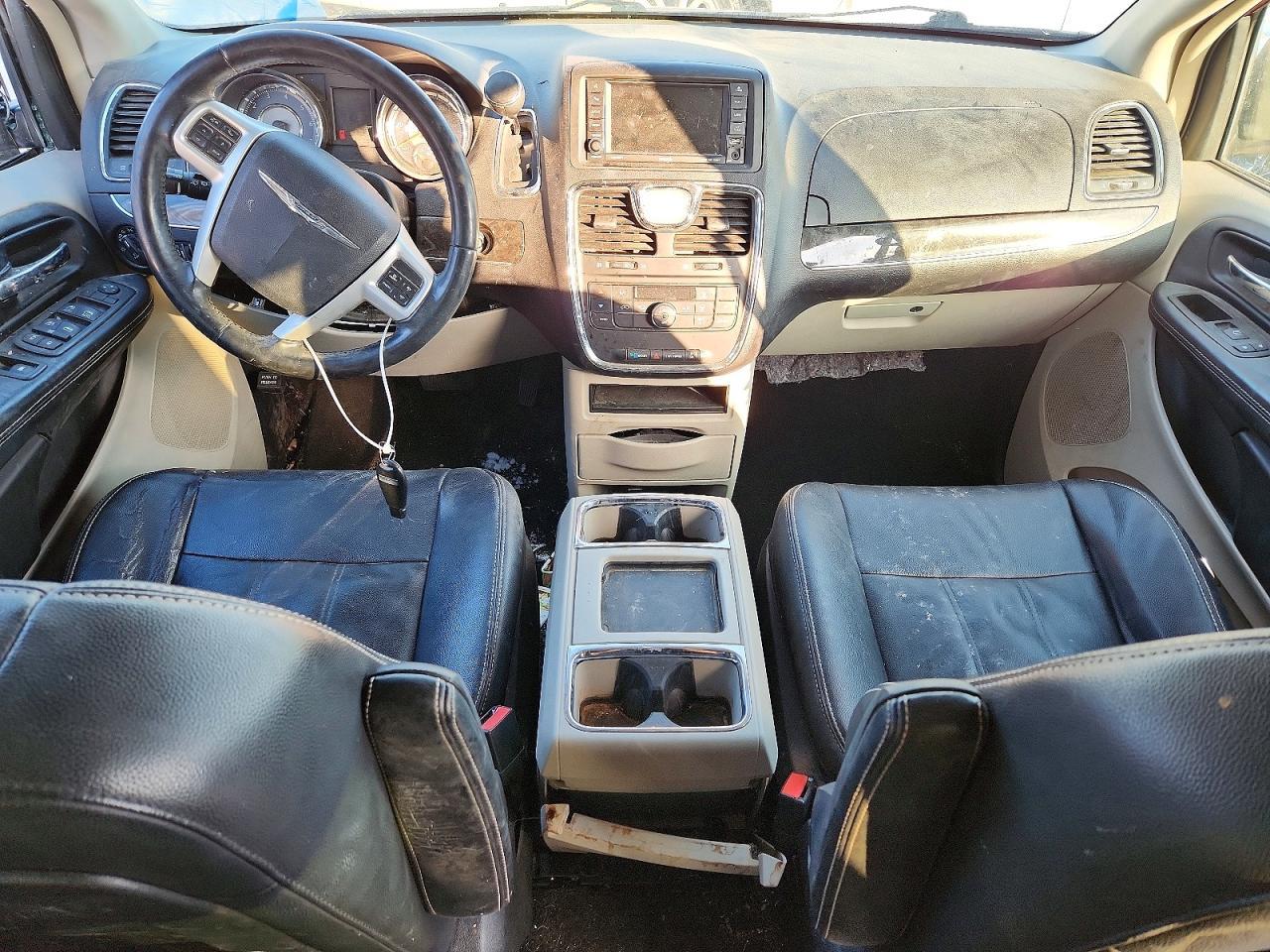 2014 Chrysler Town & Country Touring