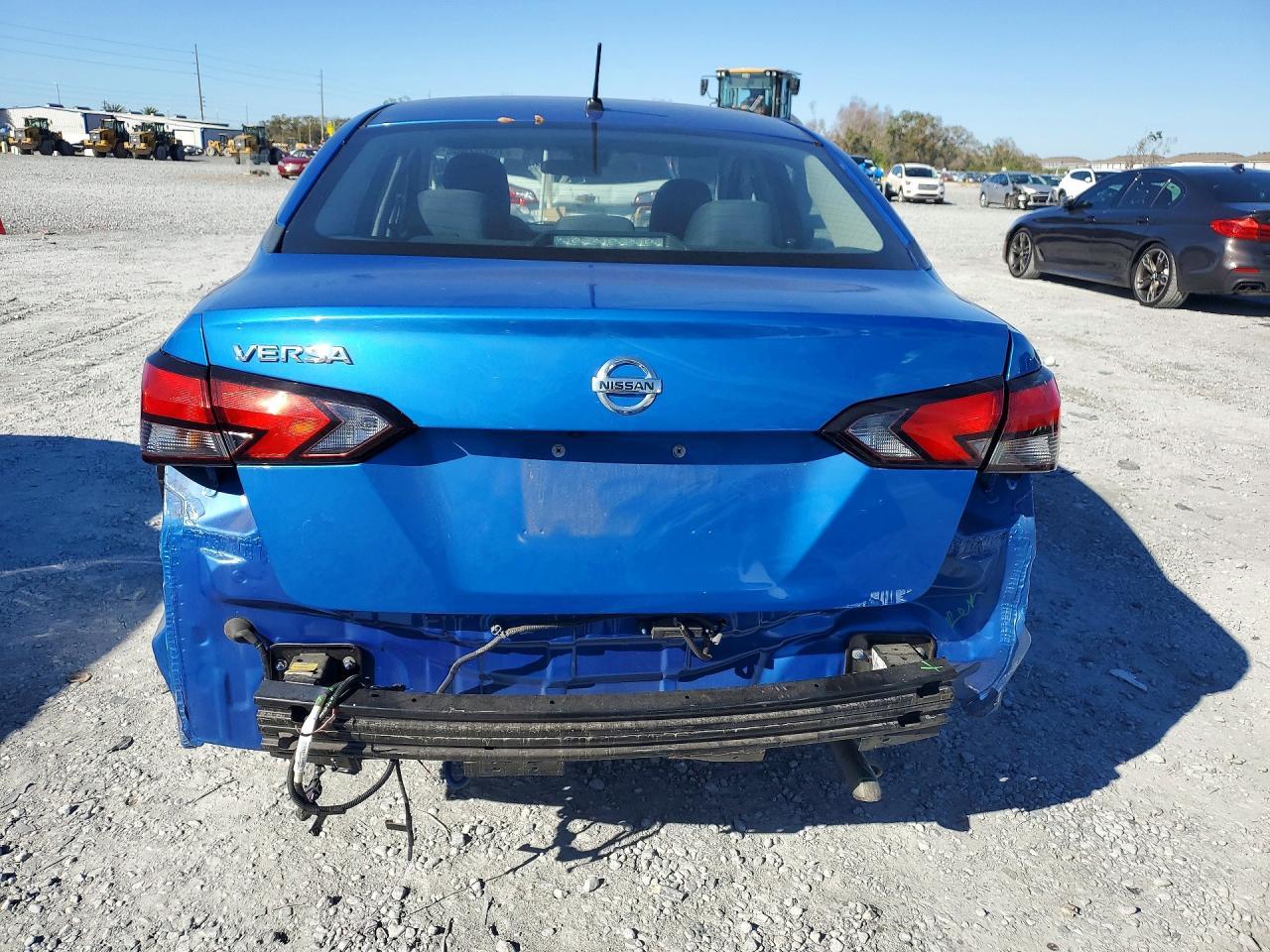 2020 Nissan Versa s