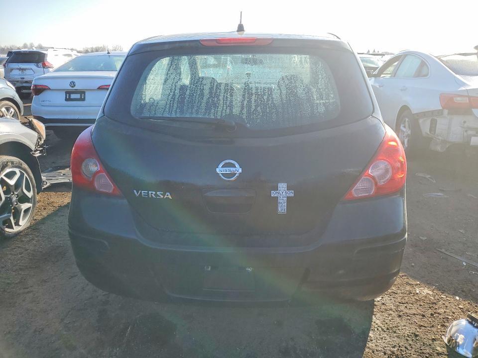 2010 Niss Versa s
