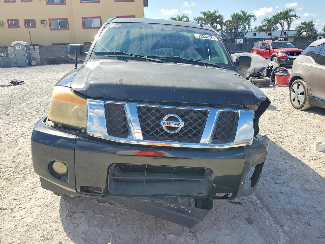 2013 Nissan Titan SV