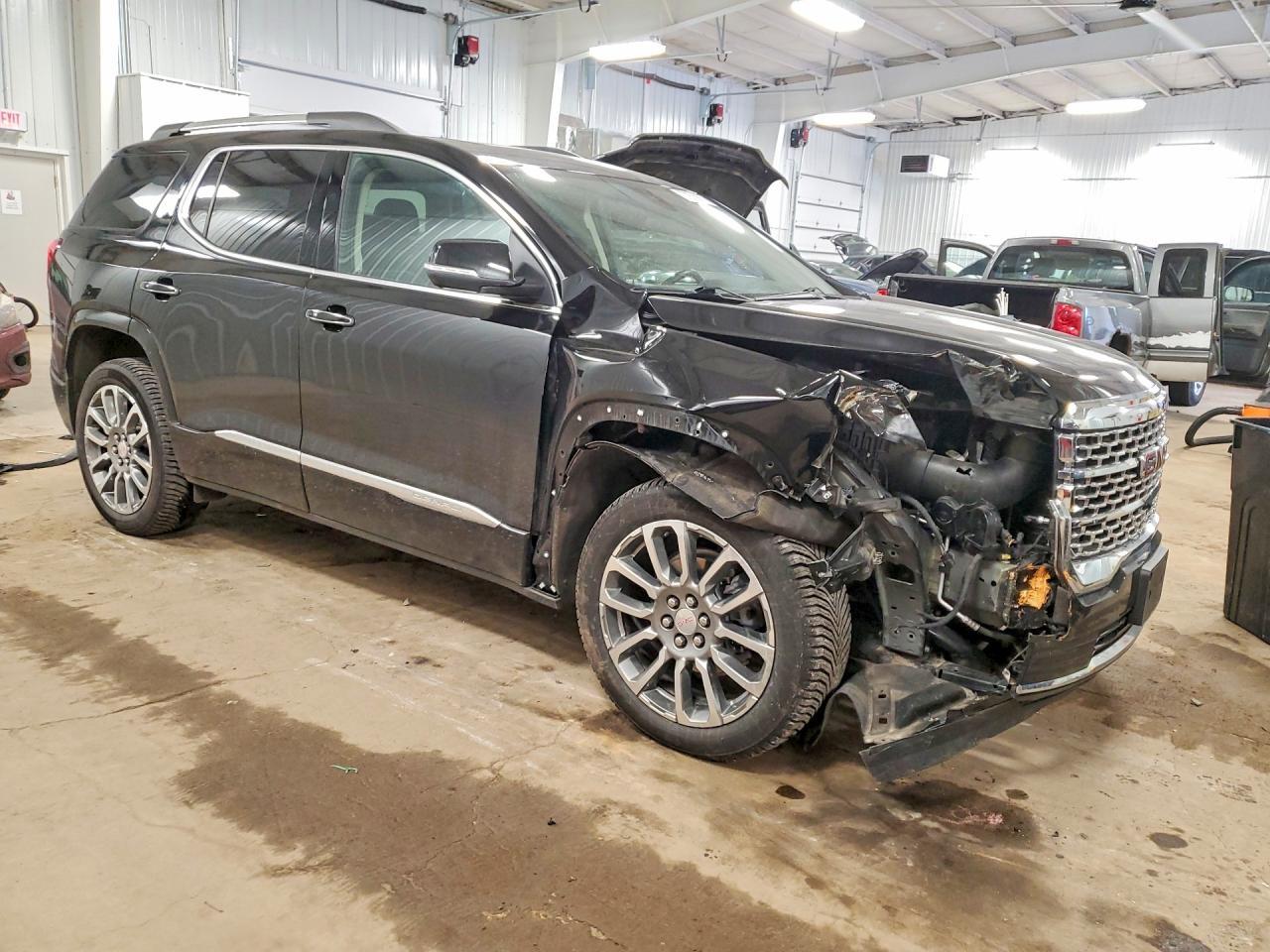2022 GMC Acadia Denali