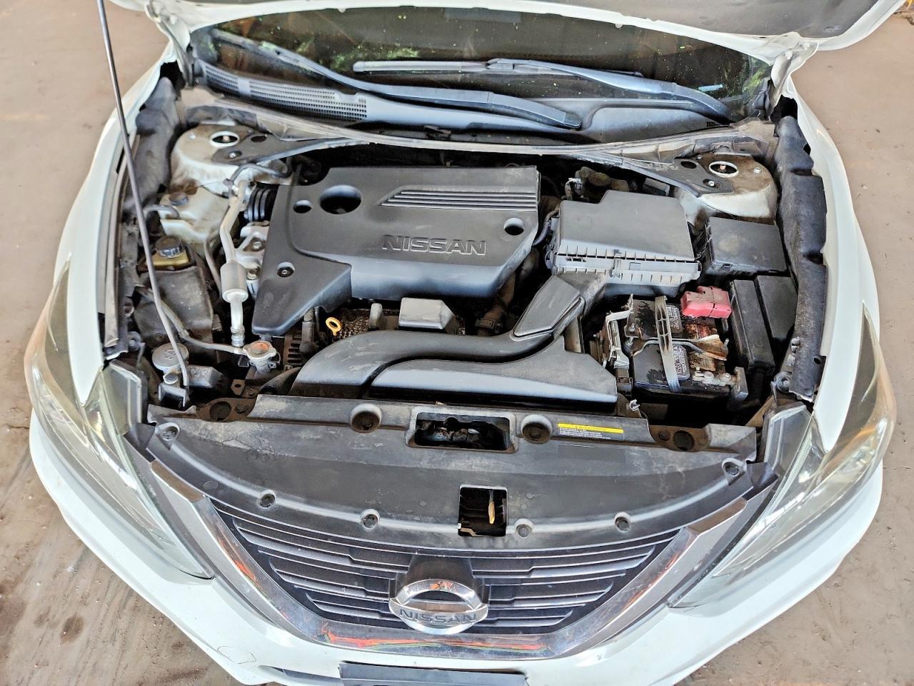 2018 Niss Altima 2.5 sv